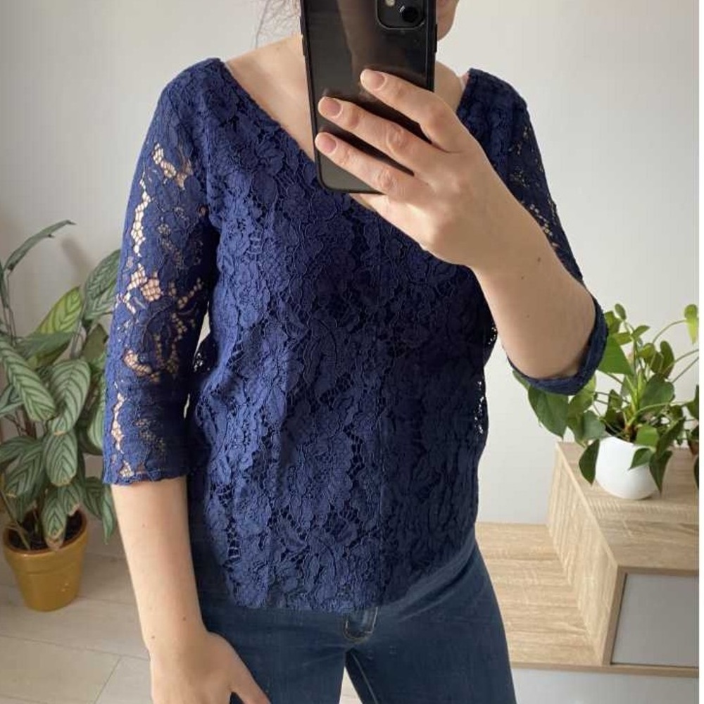 Navy Blue Fitted 3/4 Sleeve Lace Blouse